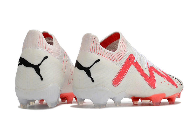 Bota de Fútbol Campo Puma Future Ultimate FG Blanca e Rosa "Breakthrought Pack"