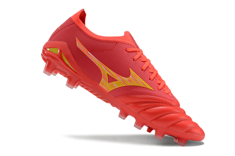 Bota de Fútbol Campo Mizuno Morelia Neo 4 Beta FG Roja e Dourada "Release Pack"