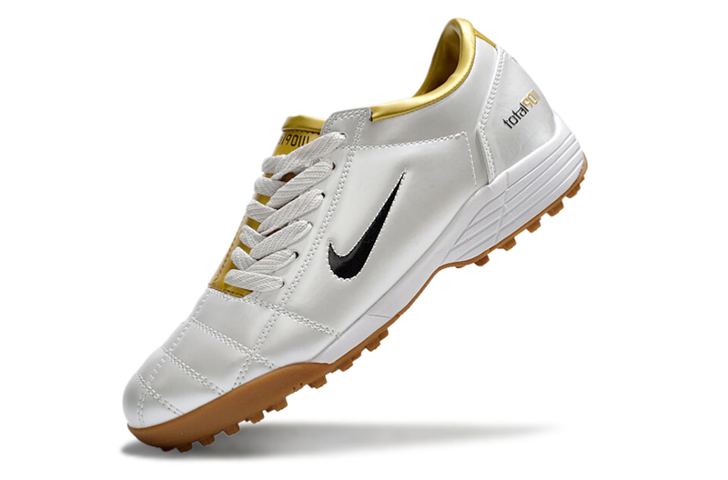 Bota de Fútbol para Césped Artificial Nike Total 90 TF Blanca e Dourada
