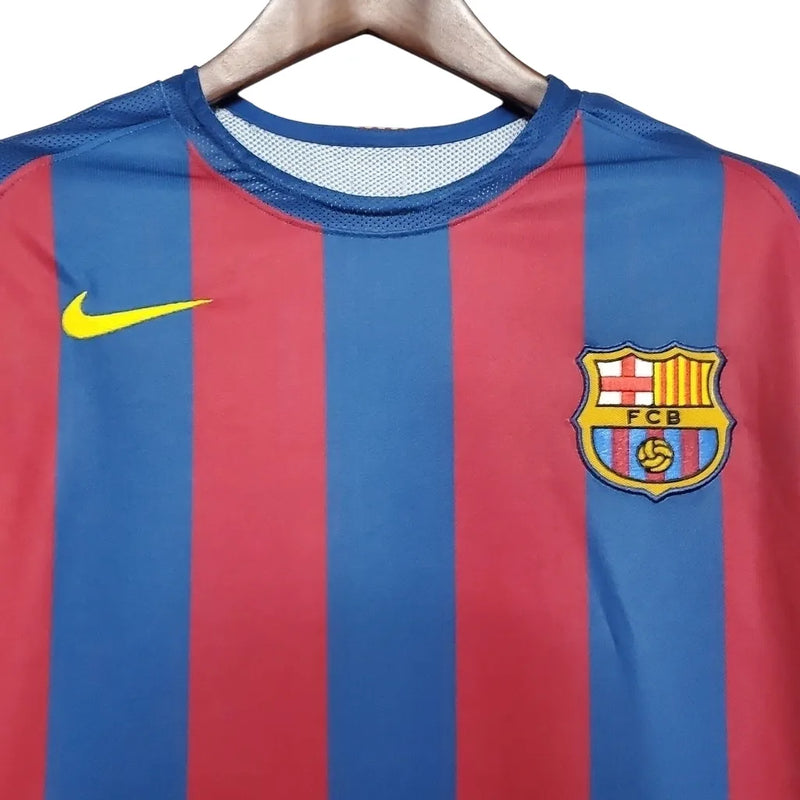 Camiseta Barcelona 05/06 Retro - Azul e Roja