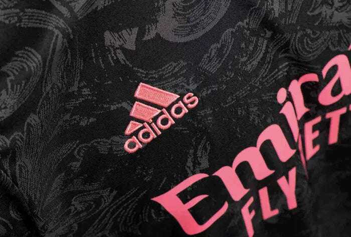 Camiseta Real Madrid Tercera Equipación 20/21 Retro - Negra