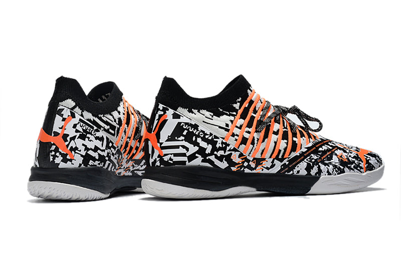 Bota de Fútbol Sala Puma Future Z 1.3 IC Negro, Blanco e Naranja "Teaser"