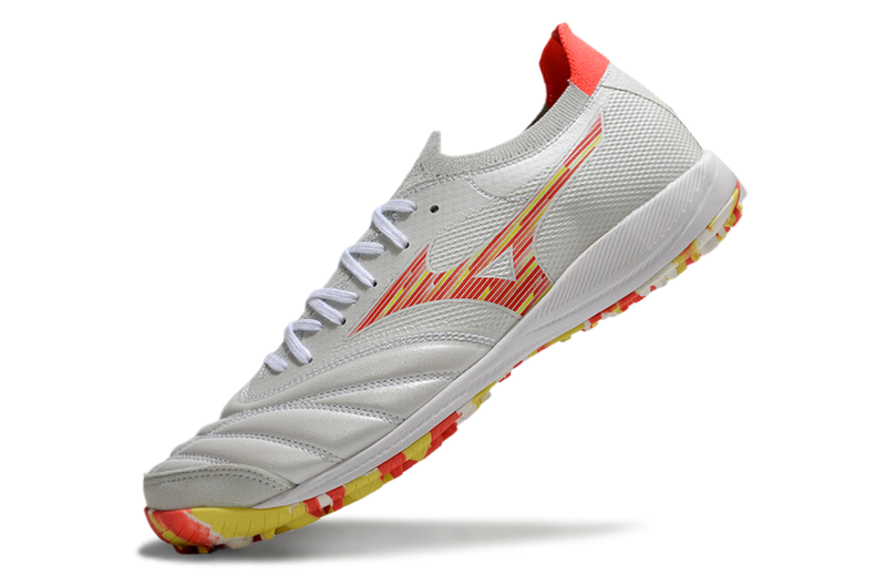 Bota de Fútbol para Césped Artificial Mizuno Morelia Neo Sala TF Blanca, Roja e Amarilla