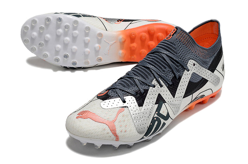 Bota de Fútbol para Césped Artificial Puma Future Ultimate MG Blanca e Naranja "Astronaut Pack"